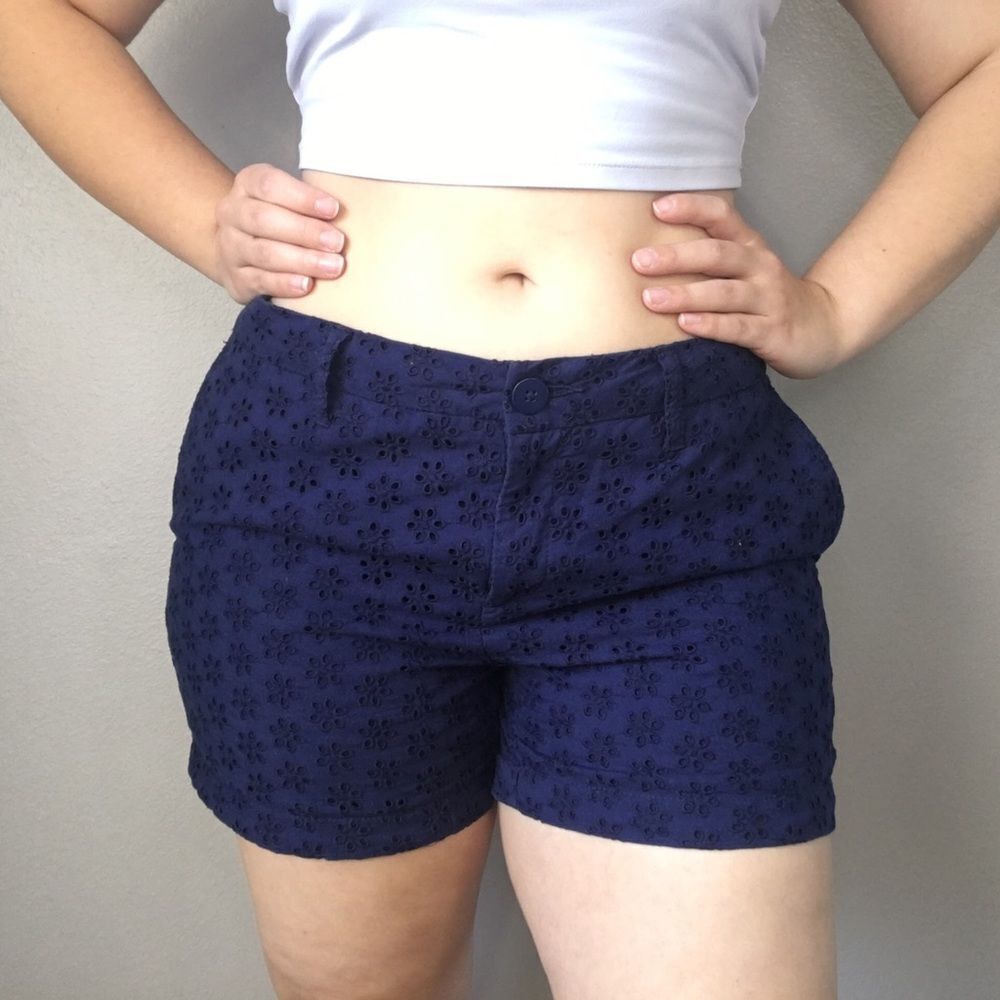 Faded Glory High Waisted Navy Flower Shorts - Picture 2 of 5